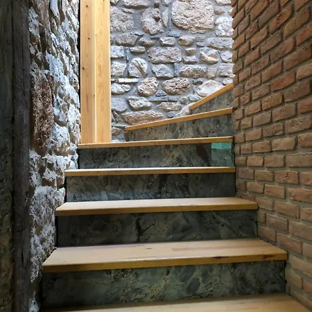 Villa Plaja Cok Yakin Tarihi Tas Ev Bodrum