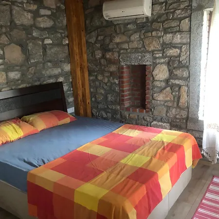 Villa Plaja Cok Yakin Tarihi Tas Ev Bodrum